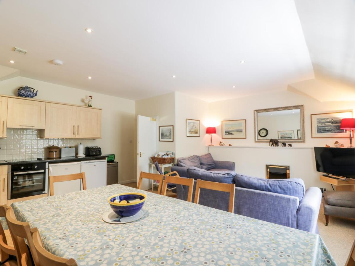DalswintonThe Mews Flat公寓 外观 照片