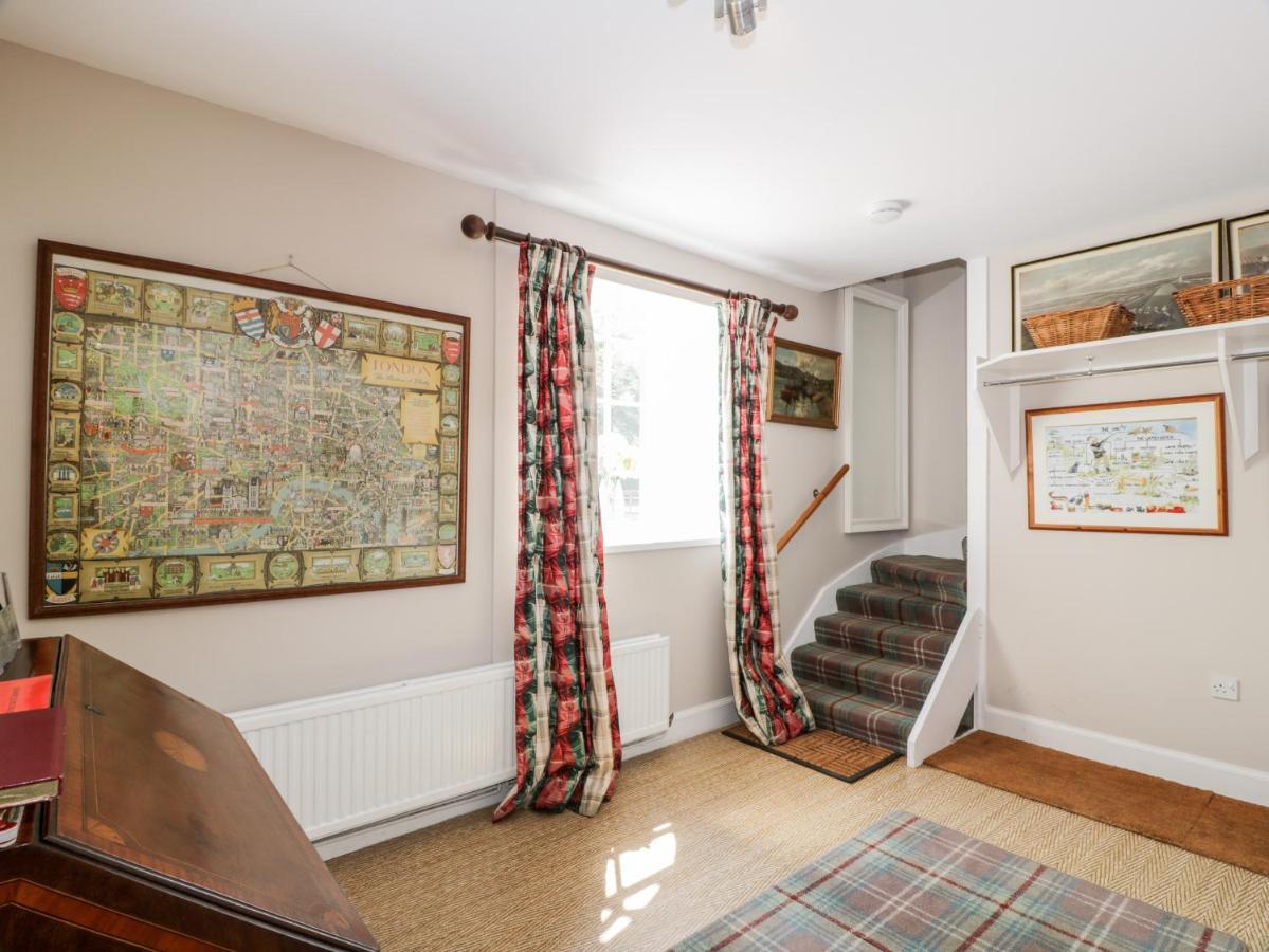 DalswintonThe Mews Flat公寓 外观 照片