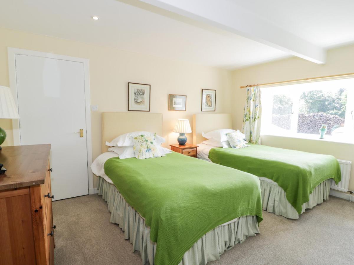 DalswintonThe Mews Flat公寓 外观 照片