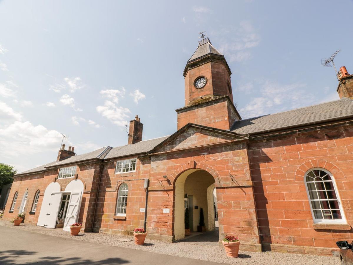 DalswintonThe Mews Flat公寓 外观 照片